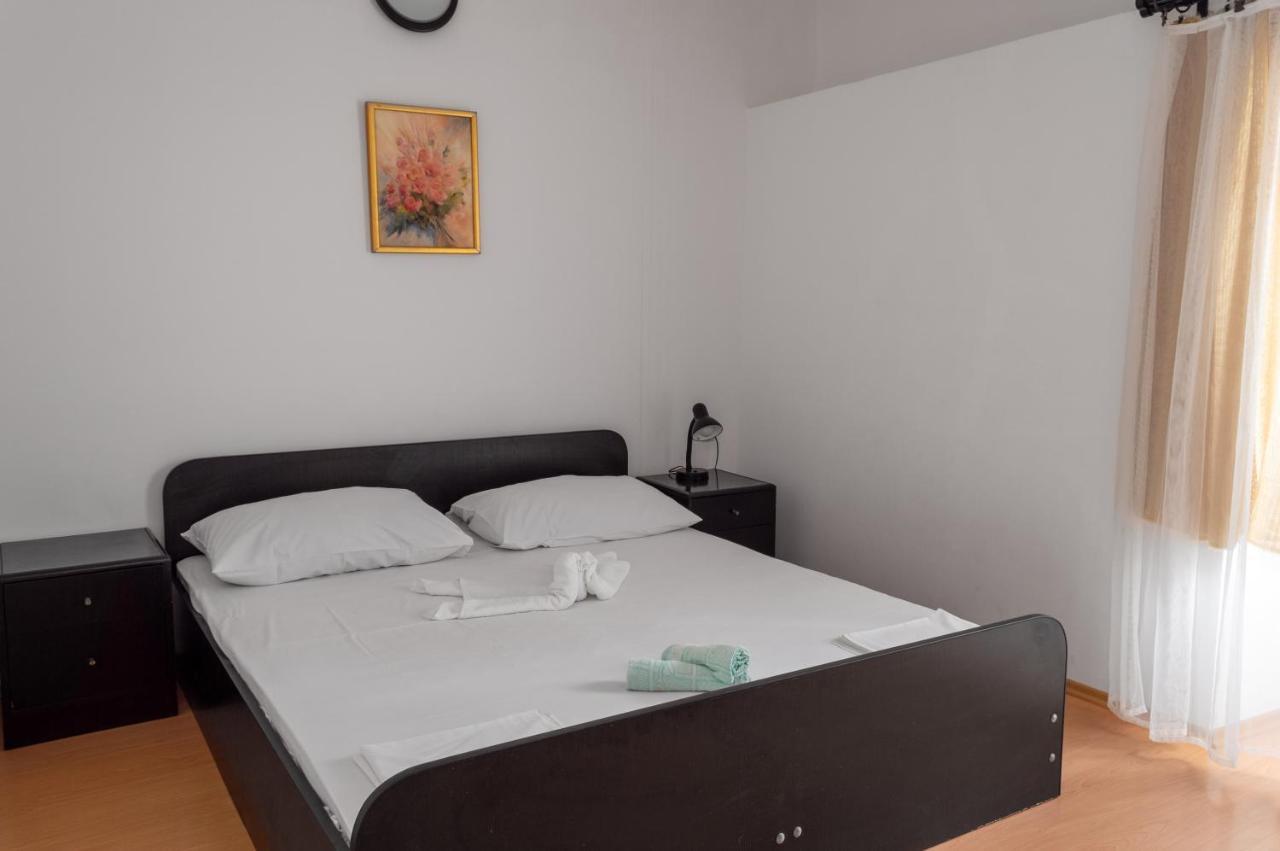 Apartments Ivica - Beachfront Дрвеник Номер фото
