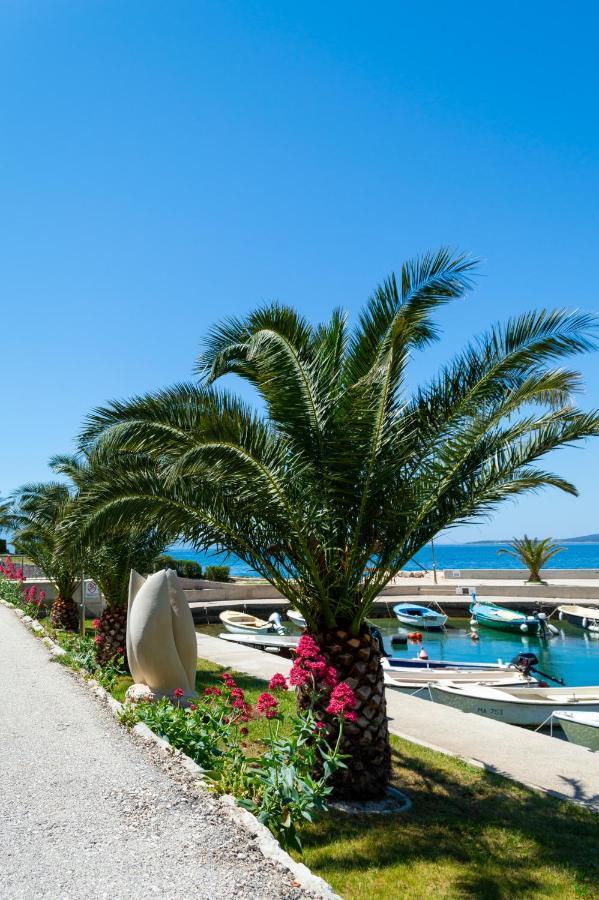 Apartments Ivica - Beachfront Дрвеник Екстер'єр фото